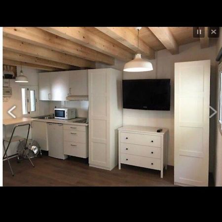 Mini Piso Con Escaleras Apartment Barcelona Luaran gambar